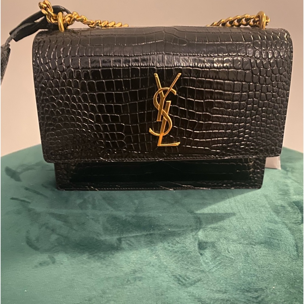 Authentic Saint Laurent Black Medium Sunset Shoulder Bag